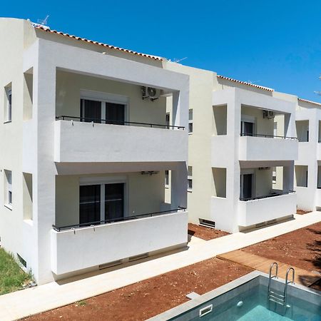 Miralis Apartments نِكيانا المظهر الخارجي الصورة